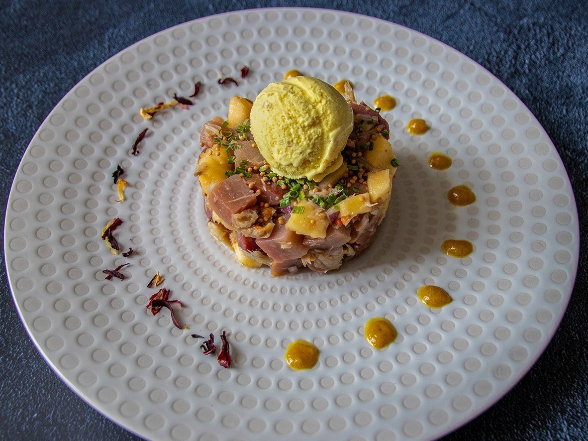 Salade aux deux pommes et glace à la moutarde